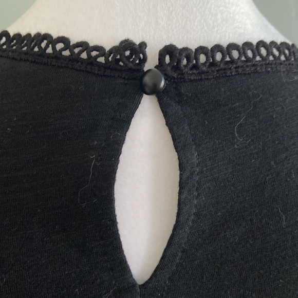 Anthropologie Black Lace Overlay Blouse Excellent like new Condition Si… - Picture 5 of 8